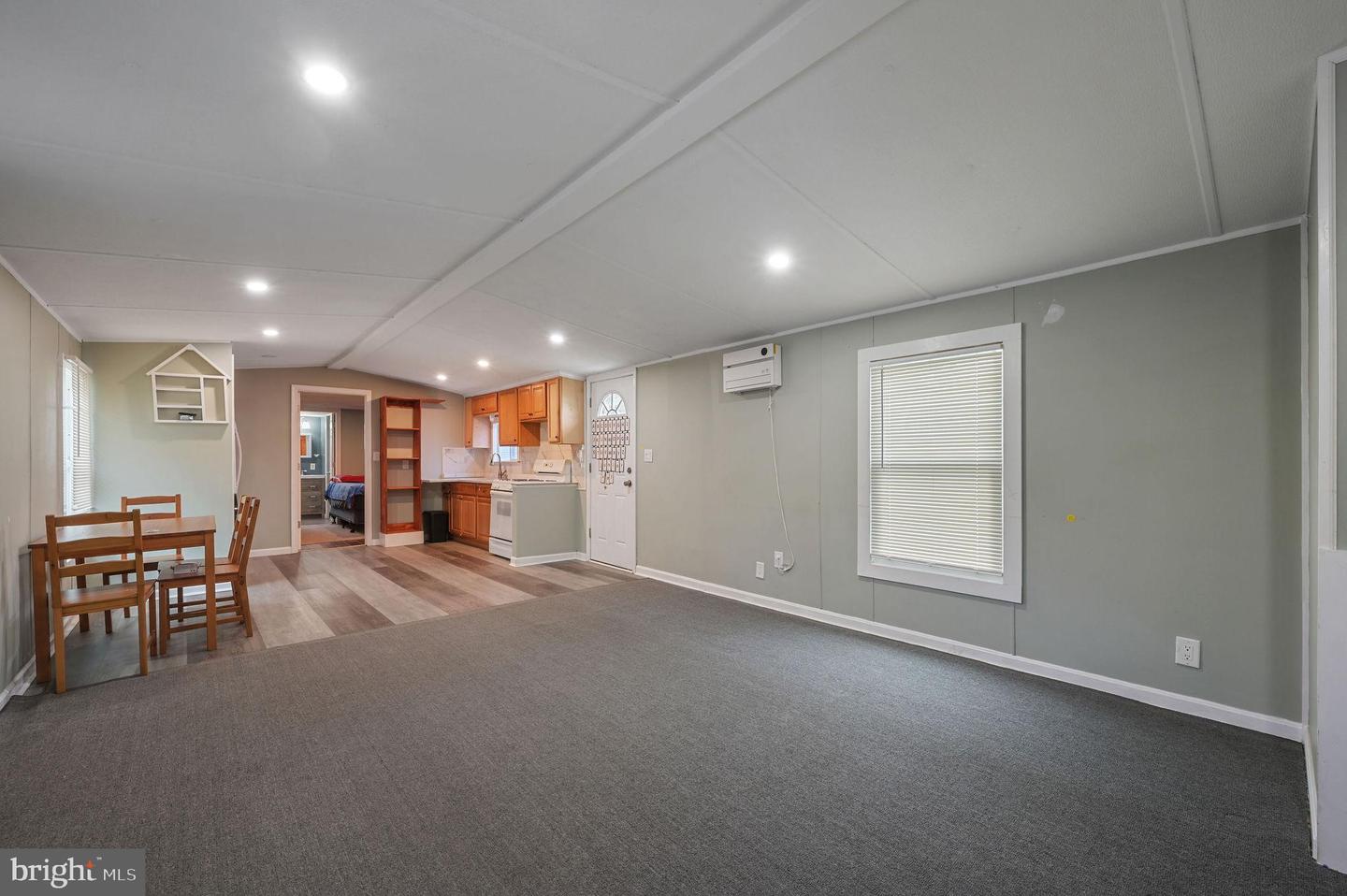 264 Scotch Pine Dr #264 Property Photo 6