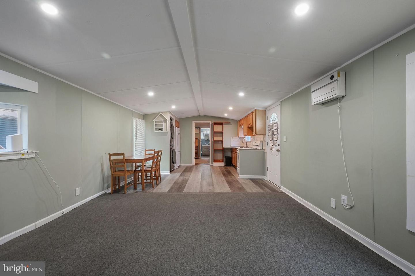 264 Scotch Pine Dr #264 Property Photo 7