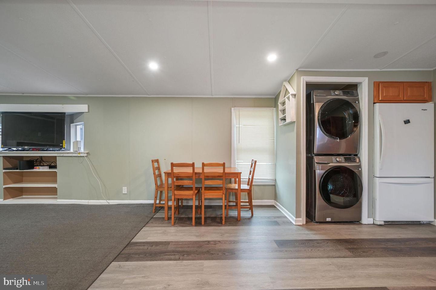 264 Scotch Pine Dr #264 Property Photo 11