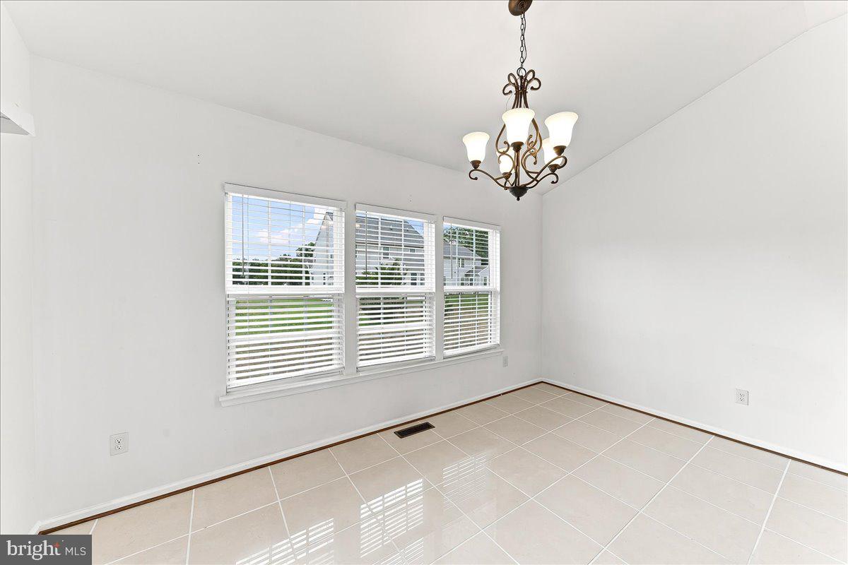 33 Barkley Ct Property Photo 17