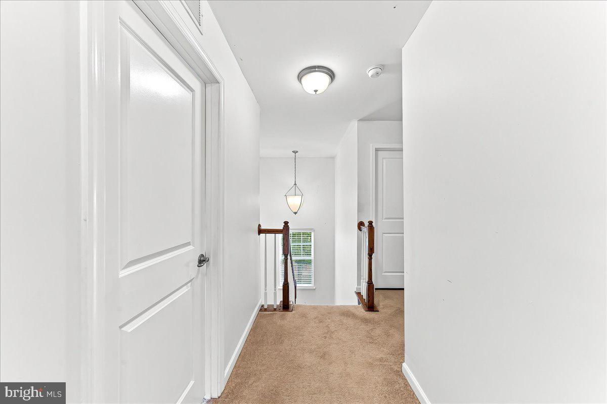 33 Barkley Ct Property Photo 20