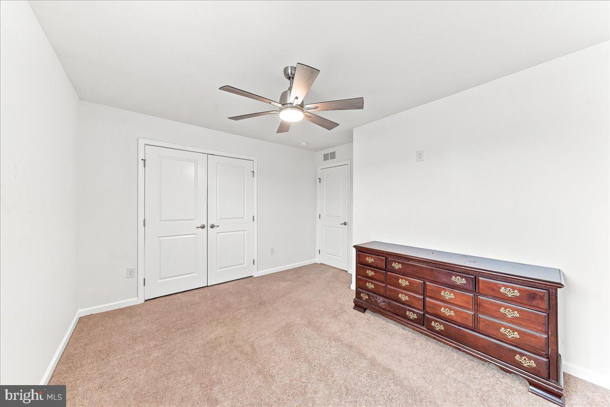33 Barkley Ct Property Photo 23