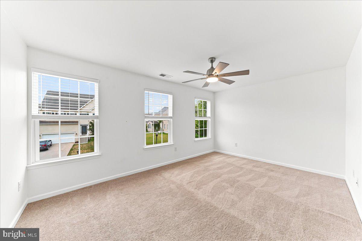 33 Barkley Ct Property Photo 24