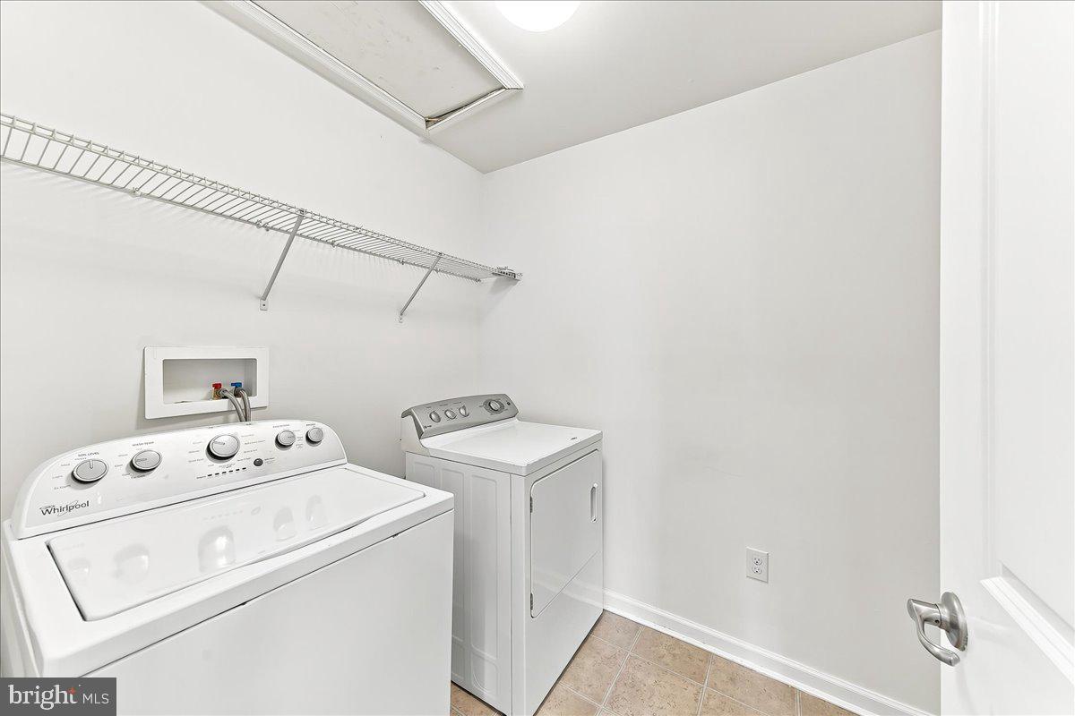 33 Barkley Ct Property Photo 26