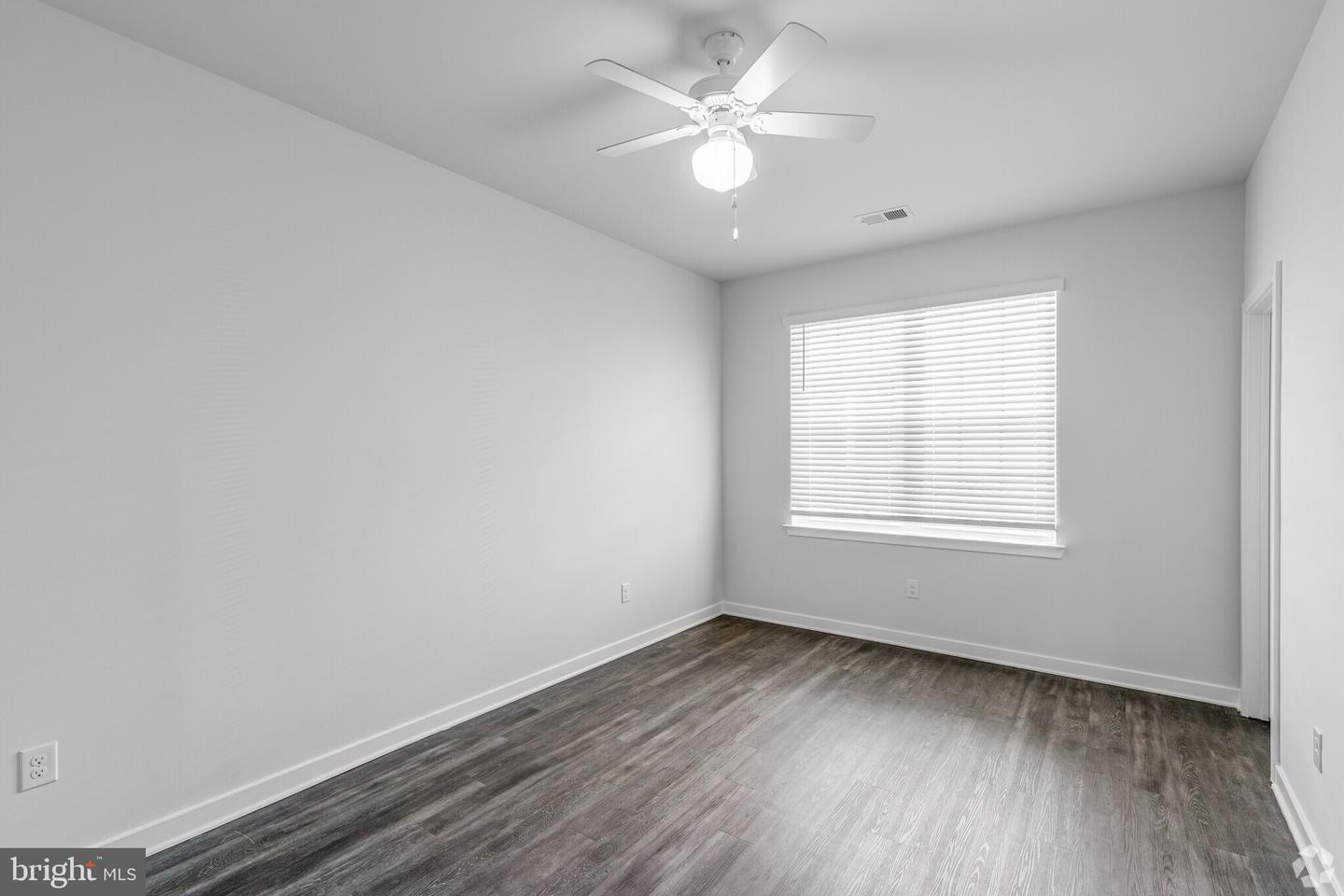 619 Ruth Way Property Photo 7