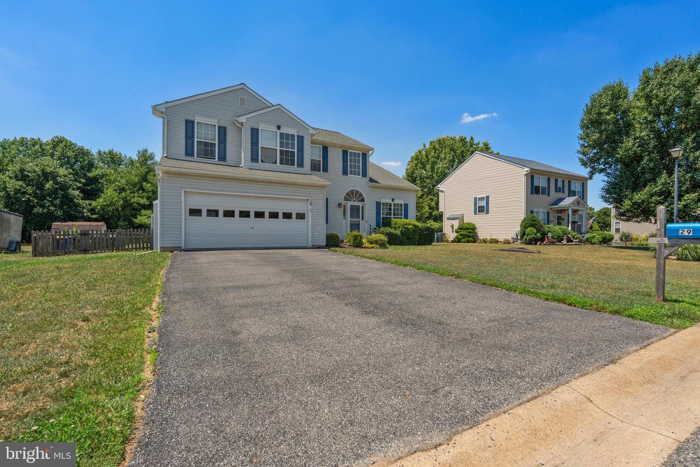 29 Walden Ln Property Photo 1
