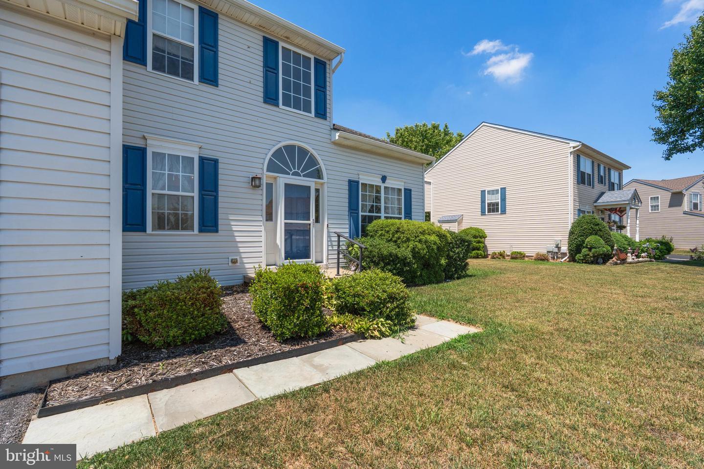 29 Walden Ln Property Photo 5