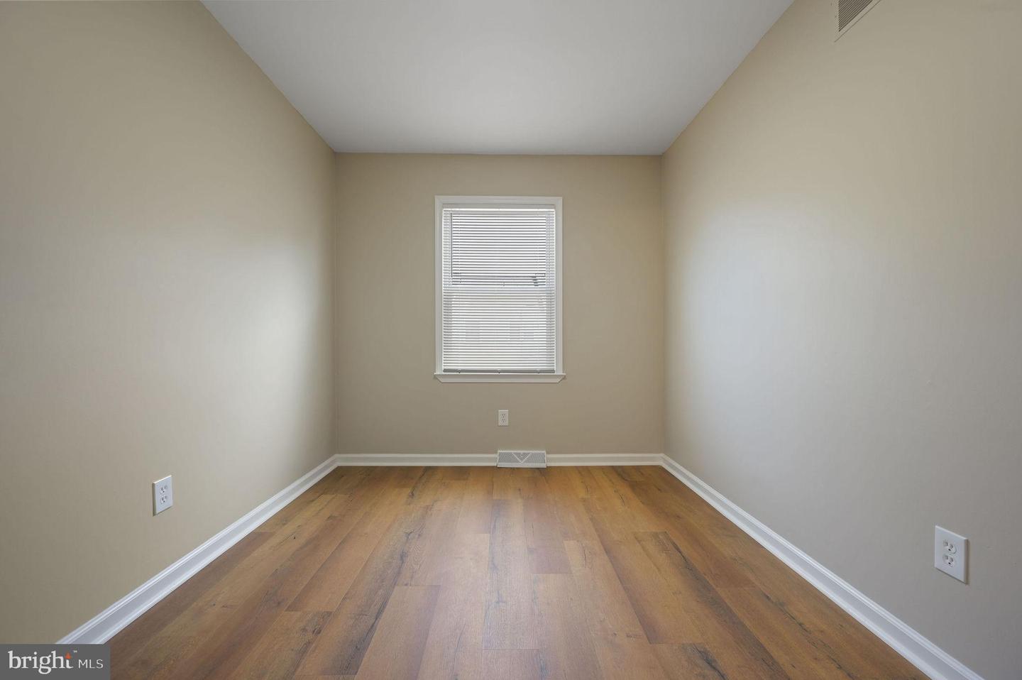 1192 Madison Ct Property Photo 12