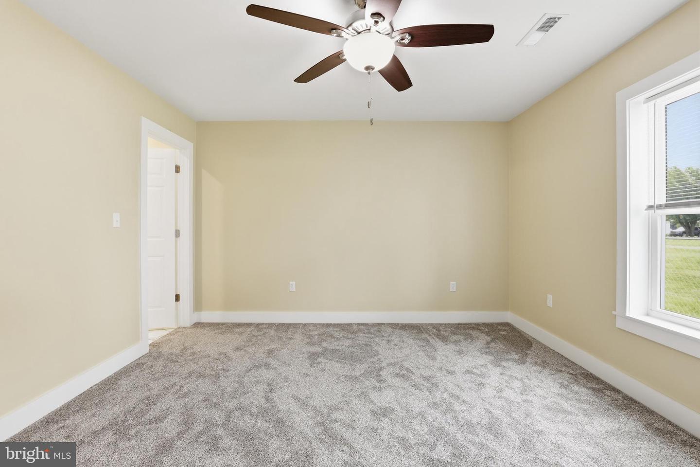 16 S Railroad Ave Property Photo 12