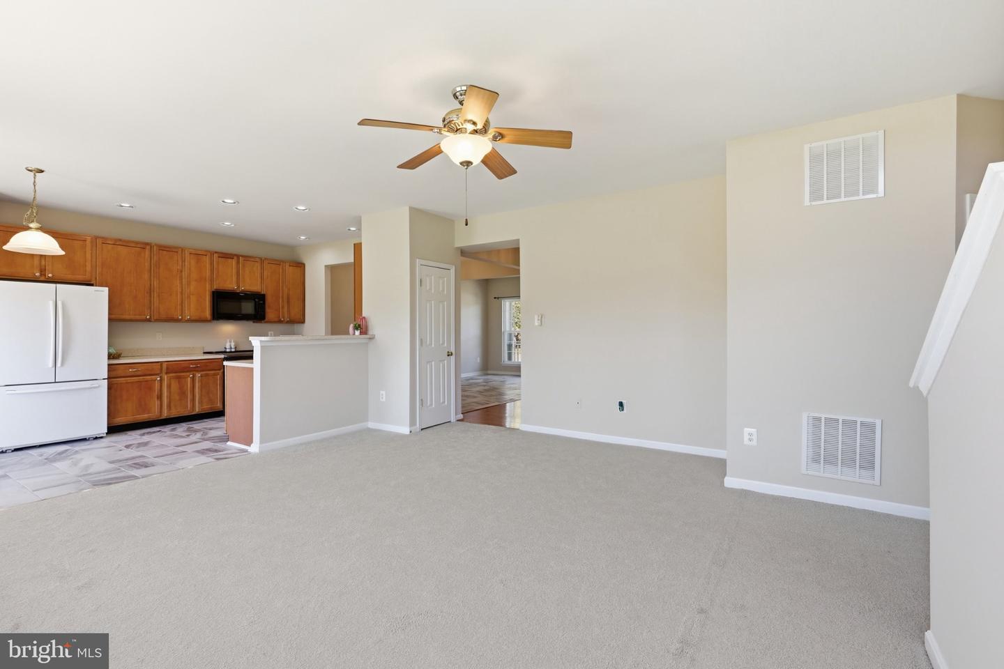 105 Foxwood Dr Property Photo 16