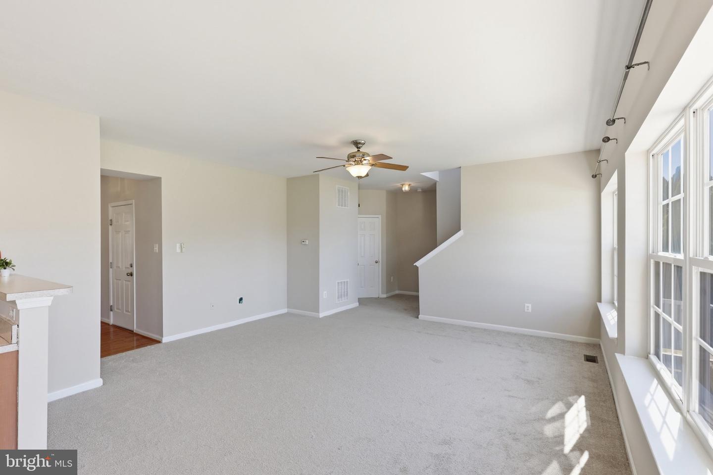 105 Foxwood Dr Property Photo 17