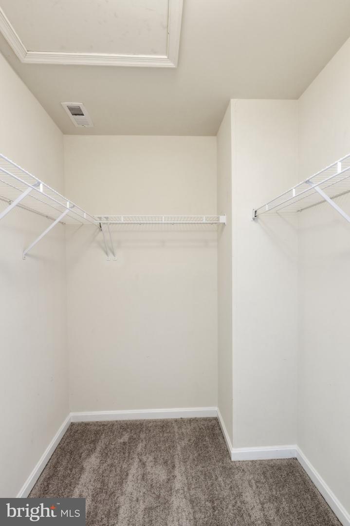 105 Foxwood Dr Property Photo 24