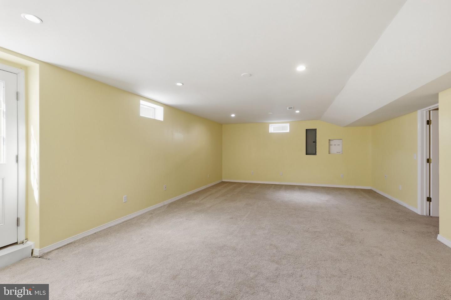 105 Foxwood Dr Property Photo 37