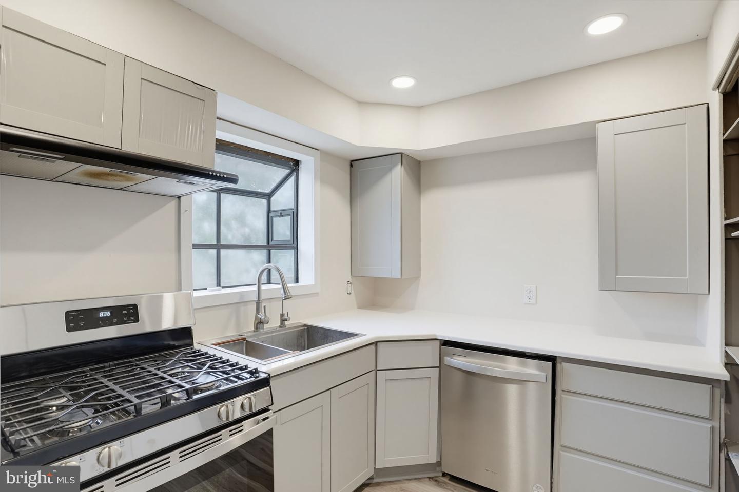 9 John Collins Cir Property Photo 19