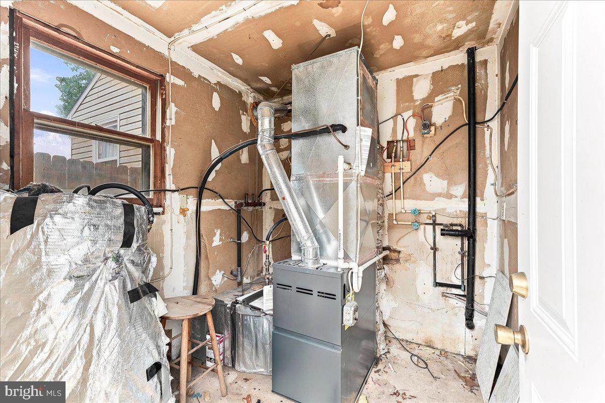 411 Cowgill St Property Photo 17