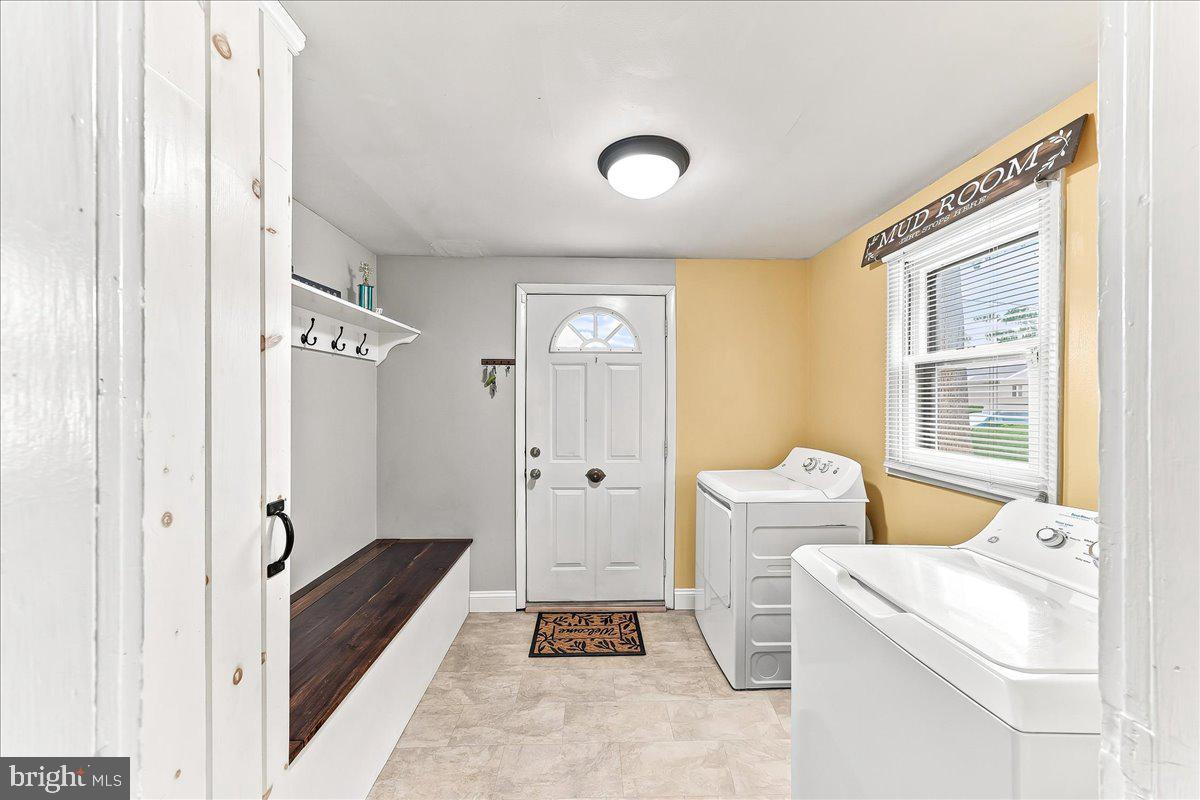 411 Cowgill St Property Photo 18