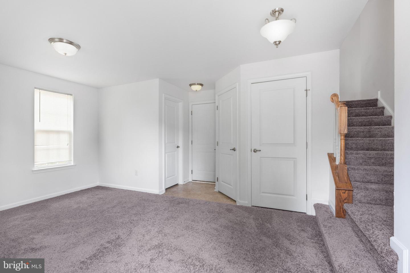 411 Ridgely Blvd Property Photo 2