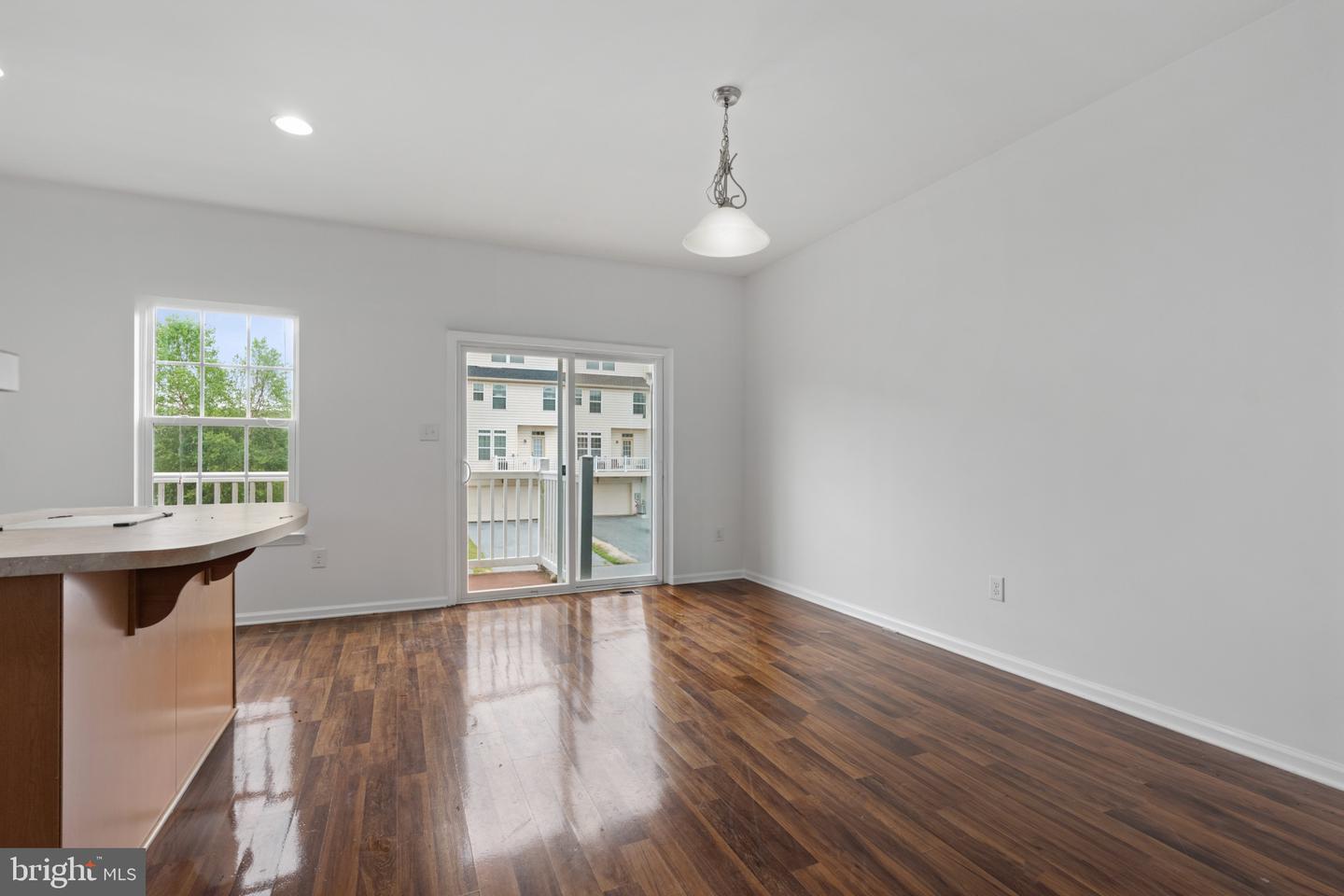 411 Ridgely Blvd Property Photo 4