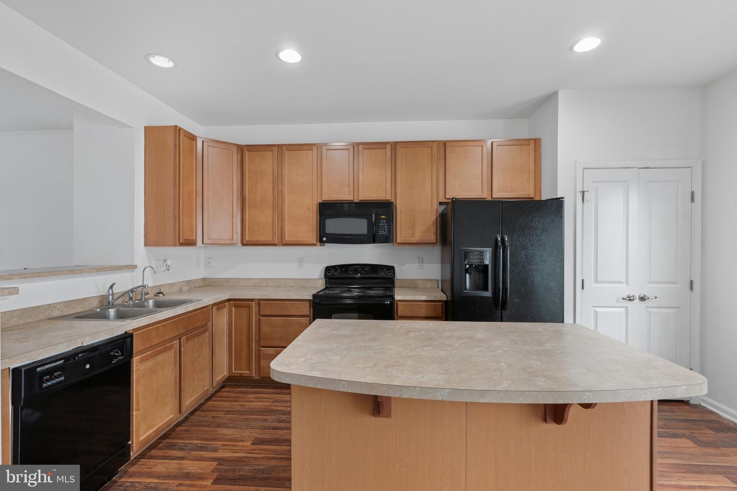 411 Ridgely Blvd Property Photo 5