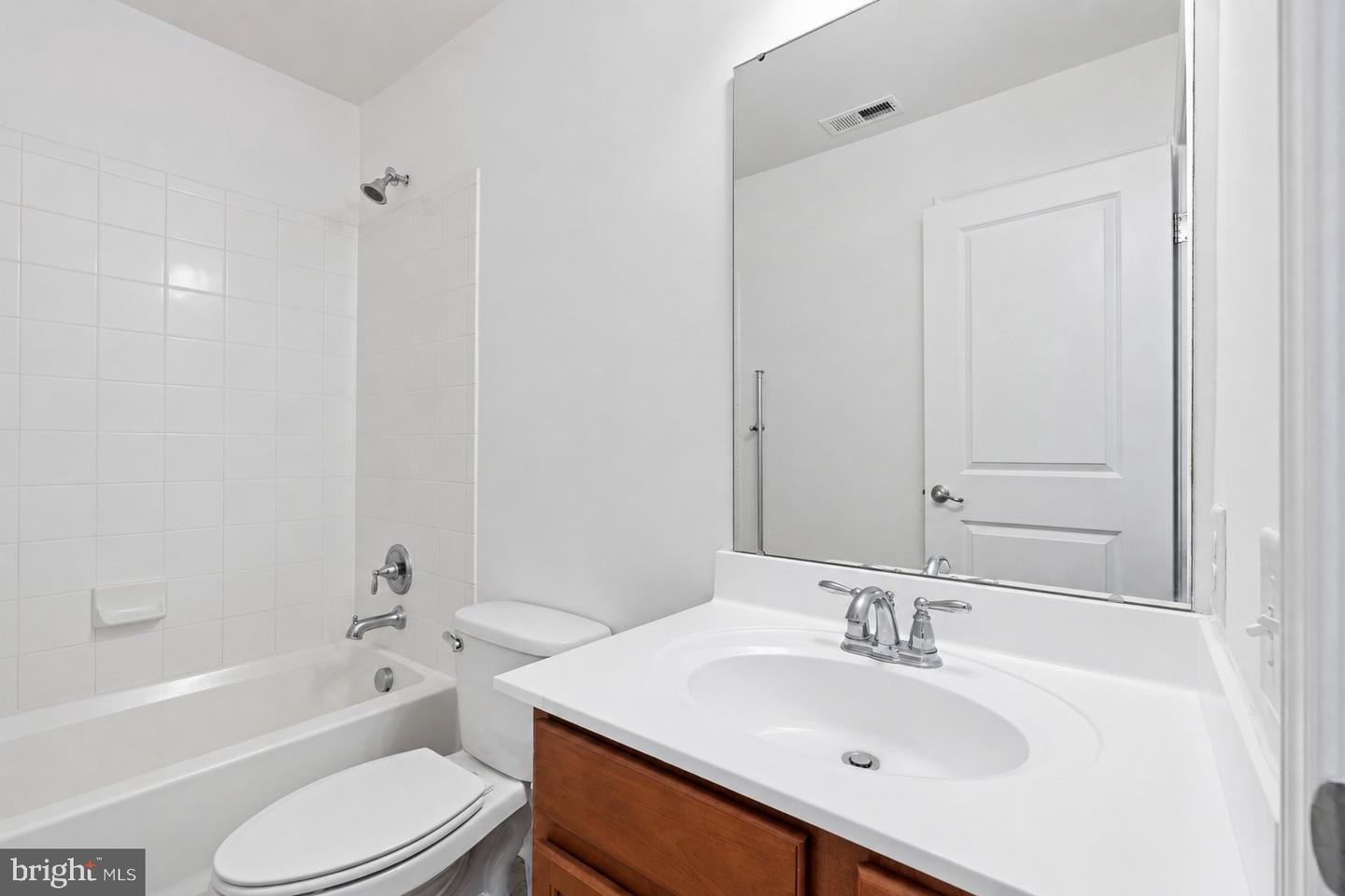 411 Ridgely Blvd Property Photo 12