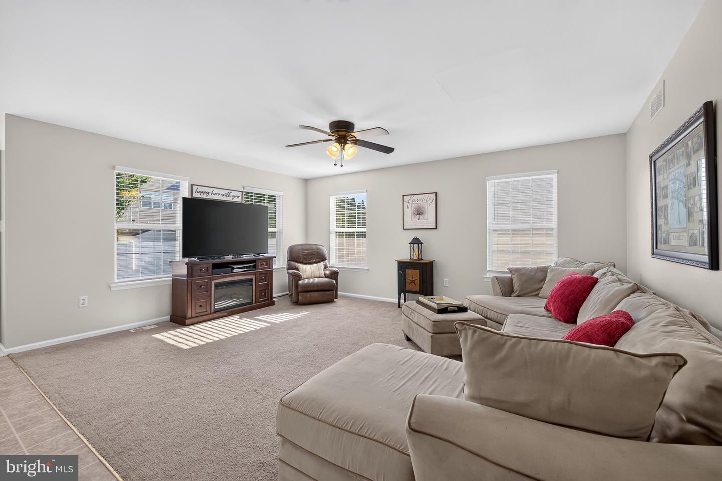 43 Nita Dr Property Photo 6