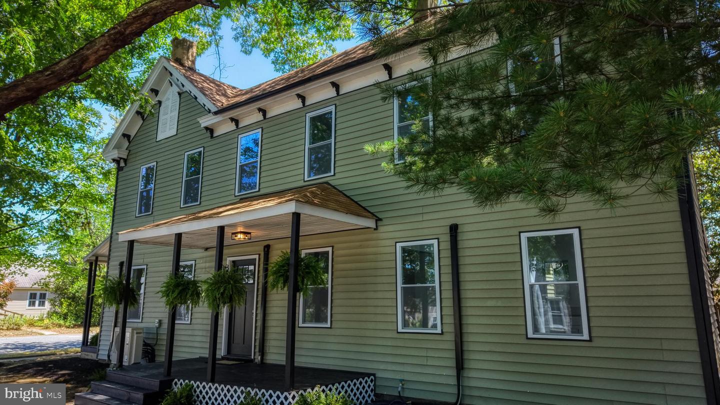 14 E Sewell St Property Photo 3
