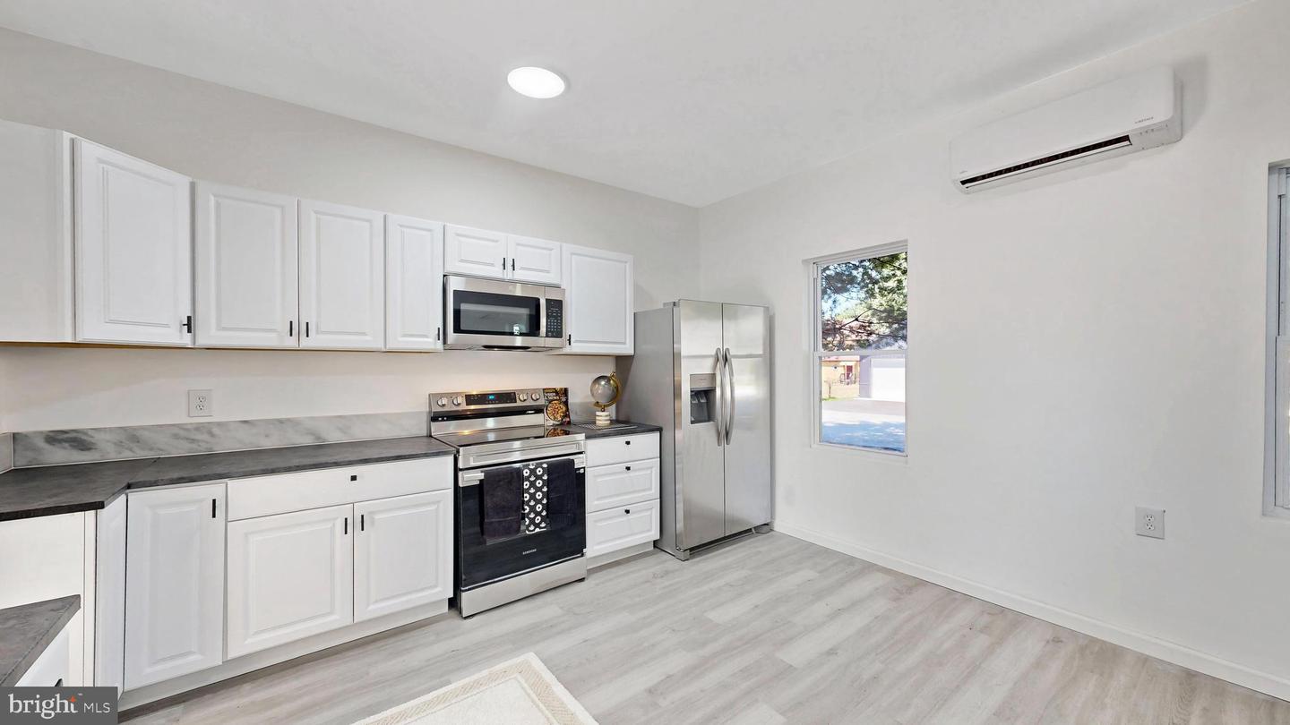 14 E Sewell St Property Photo 7