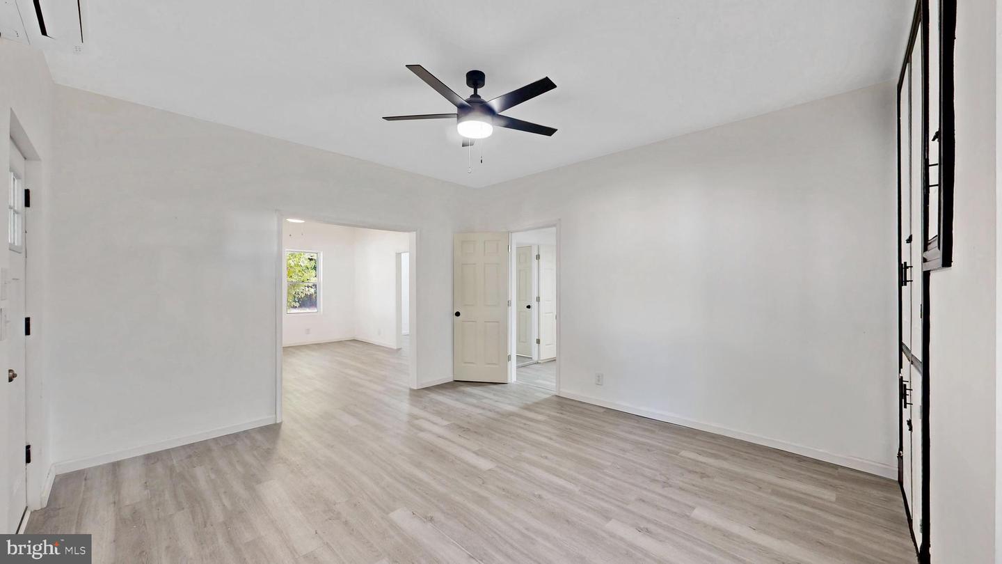 14 E Sewell St Property Photo 18