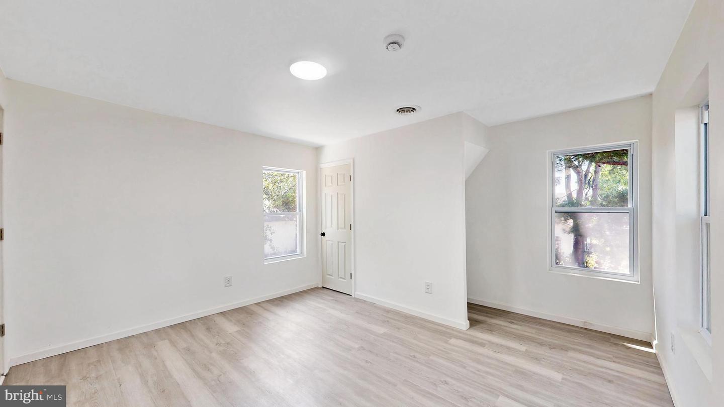 14 E Sewell St Property Photo 27