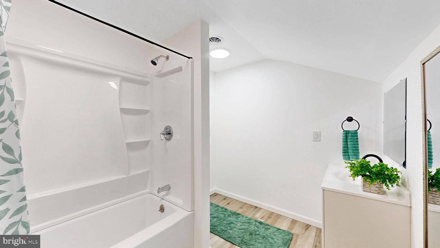 14 E Sewell St Property Photo 30