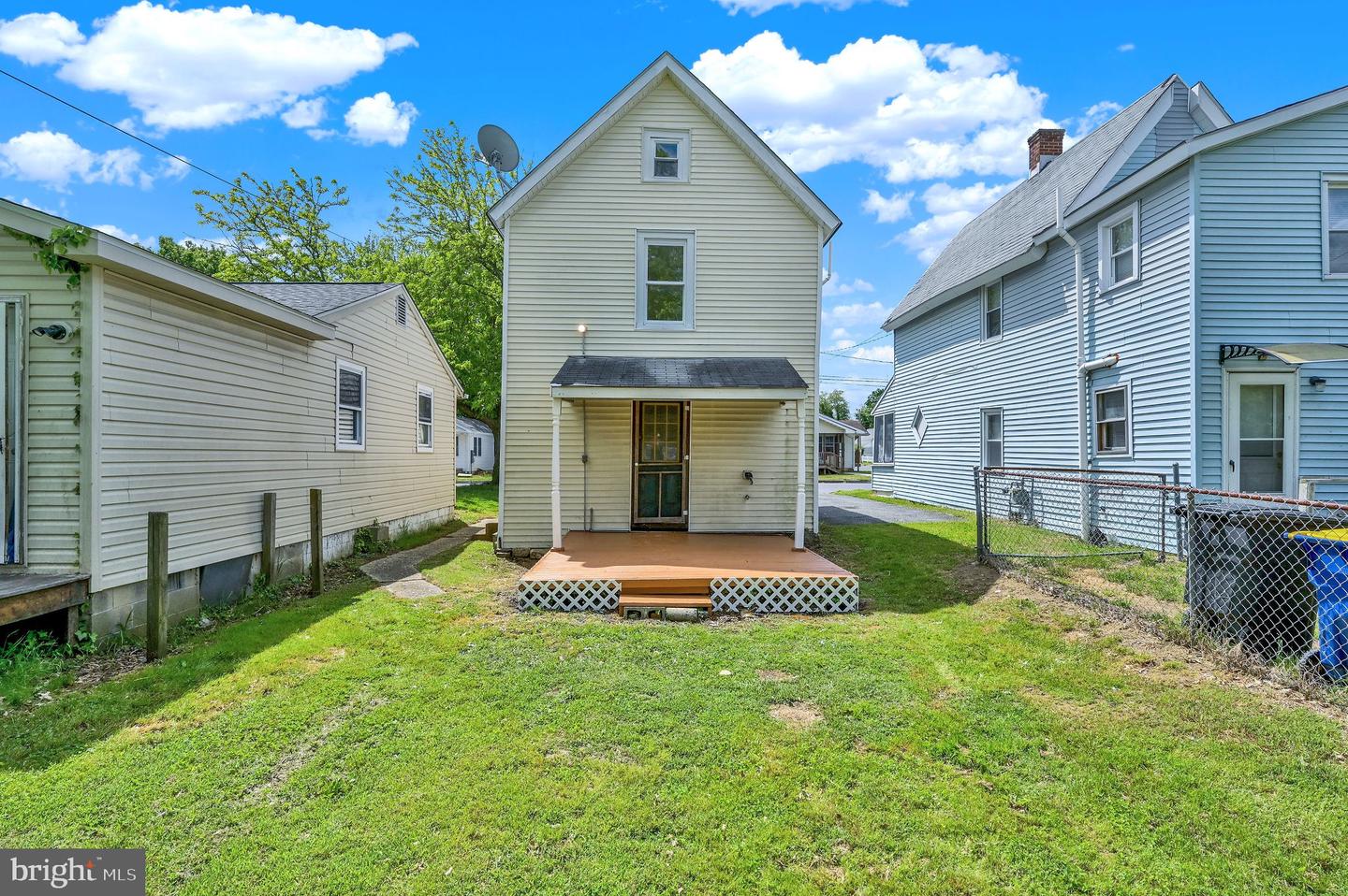 149 N Queen St Property Photo 13