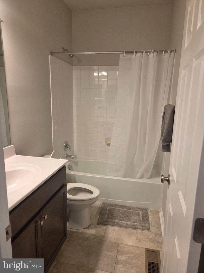 31 Wavyleaf Dr Property Photo 9