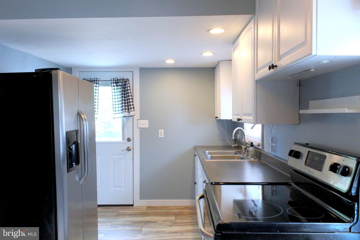 1722 Upper King Rd Property Photo 6