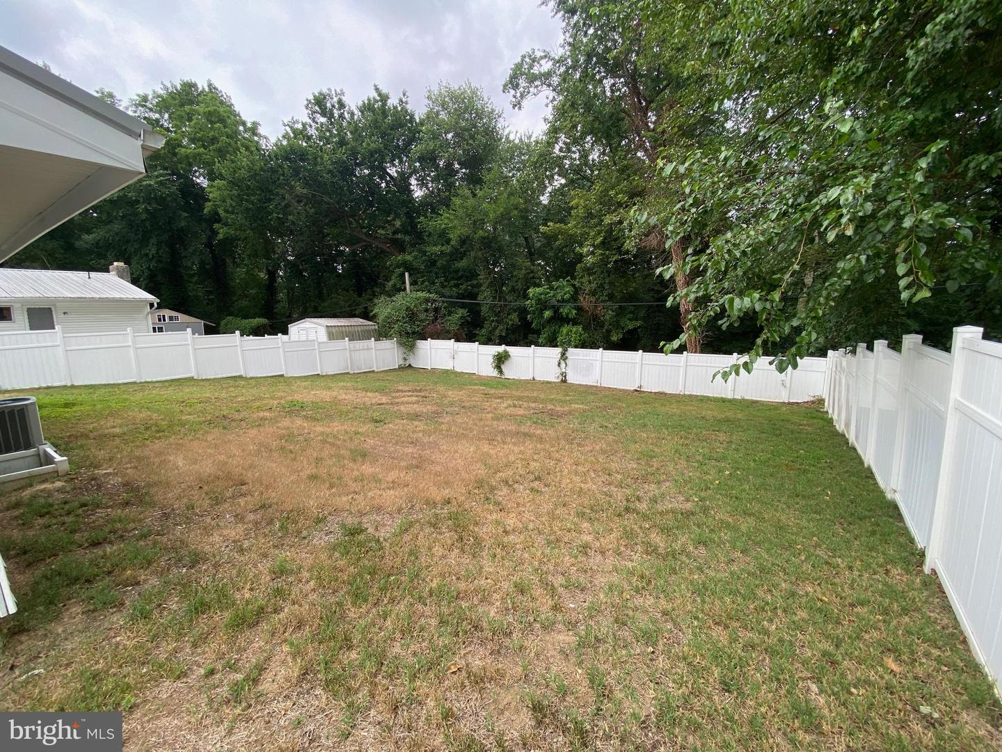 604 River Rd Property Photo 12