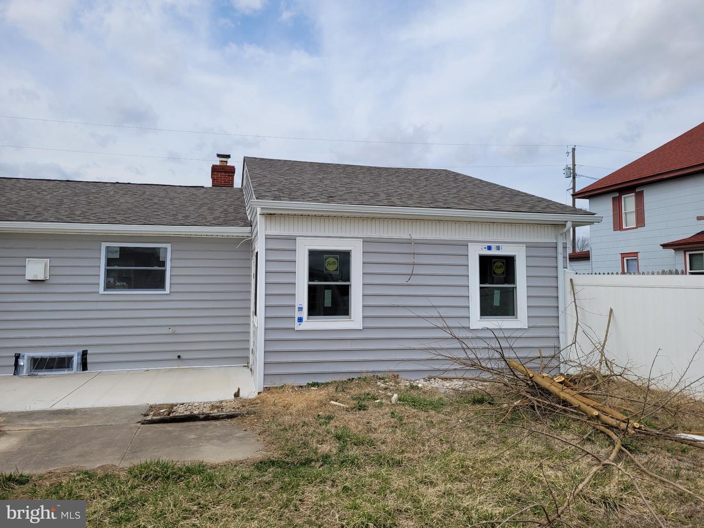 10411 S Dupont Hwy Property Photo 2