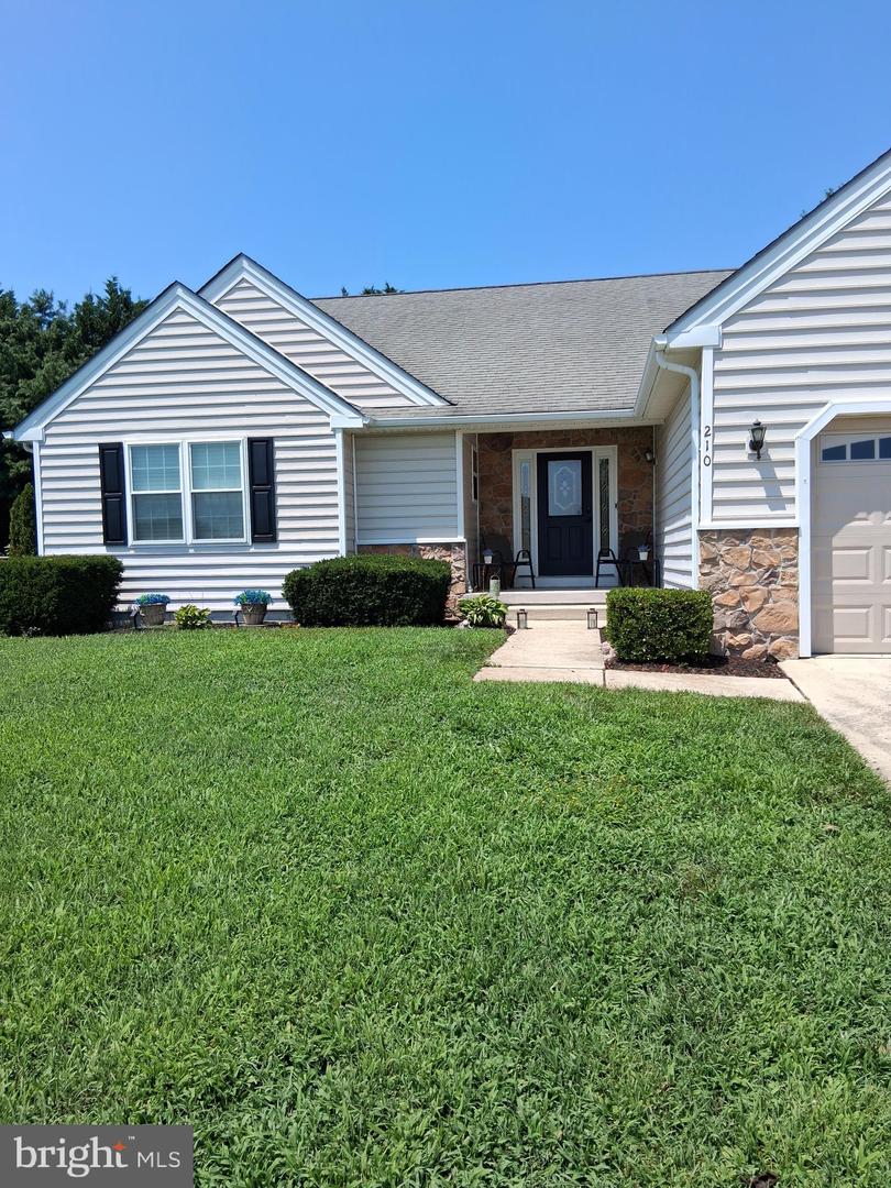 210 S Landing Dr Property Photo 2