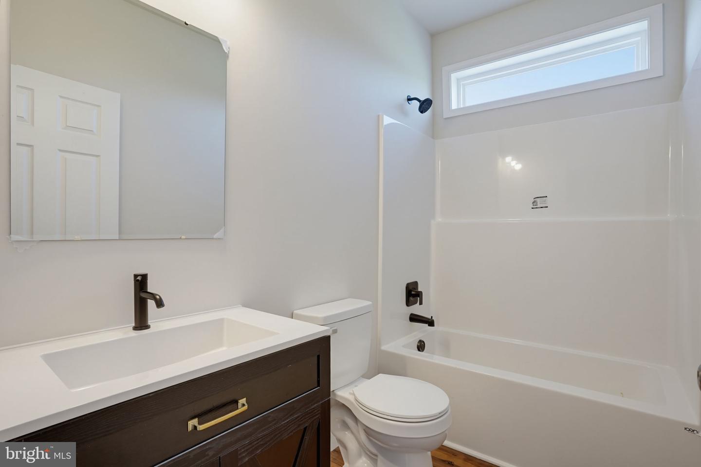 49 Williams Ave Property Photo 28