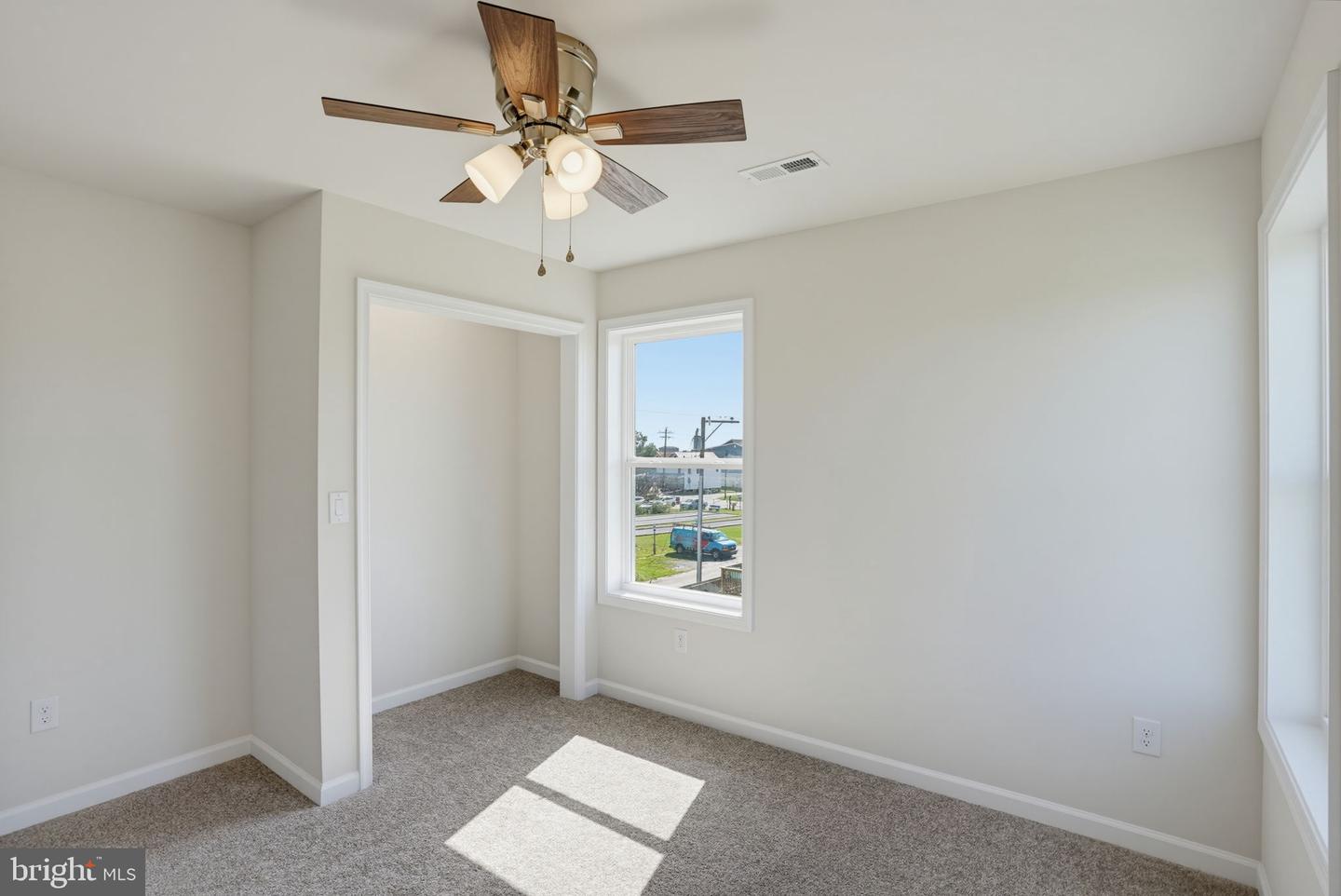 49 Williams Ave Property Photo 37