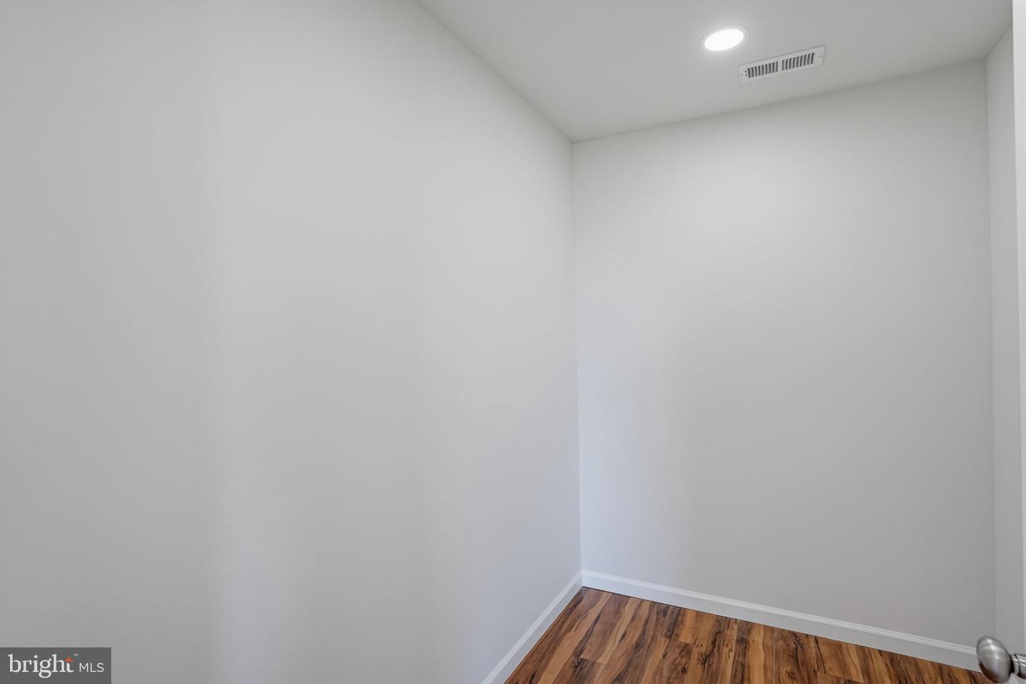 49 Williams Ave Property Photo 44