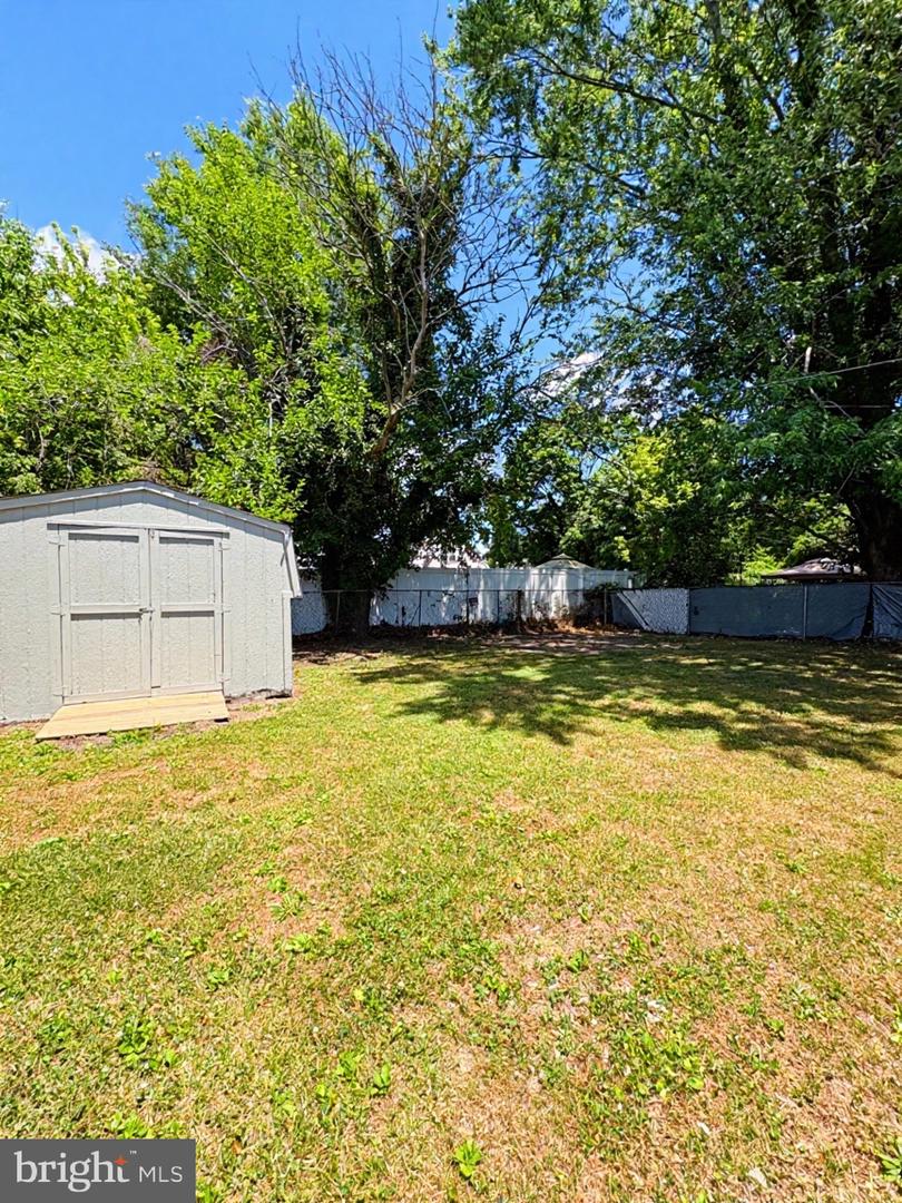 847 Lincoln St Property Photo 2