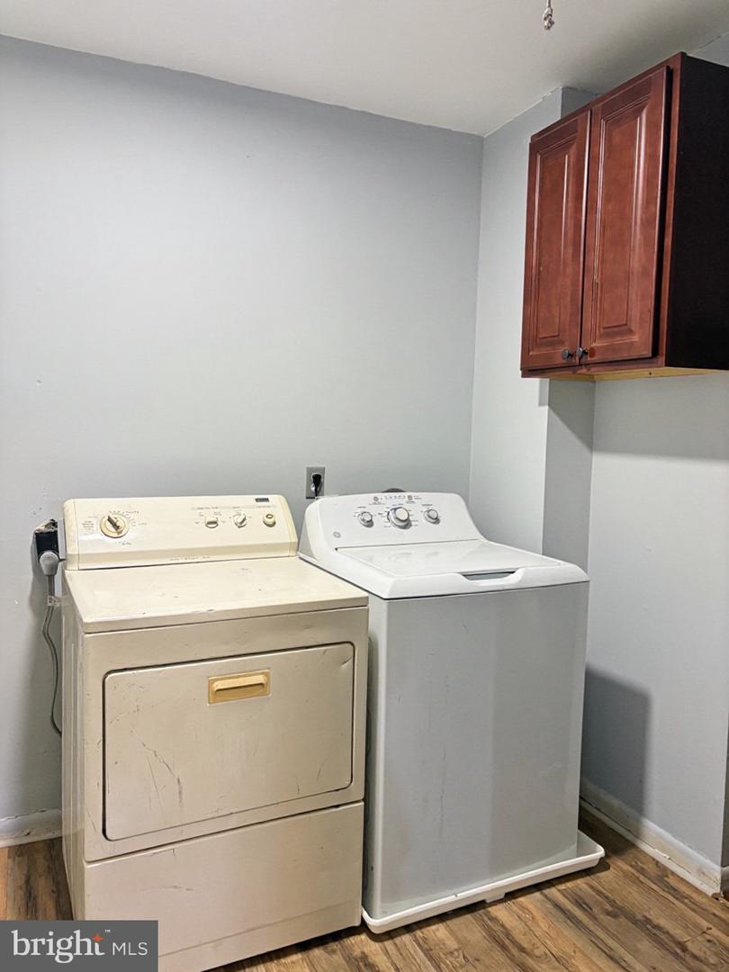 847 Lincoln St Property Photo 3