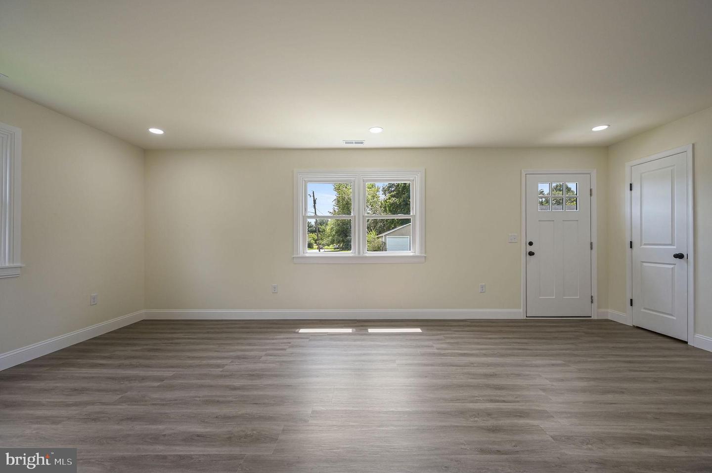 201 Thomas St Property Photo 7