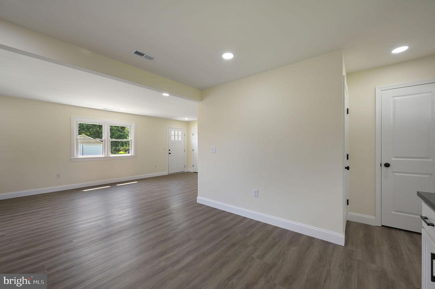 201 Thomas St Property Photo 17