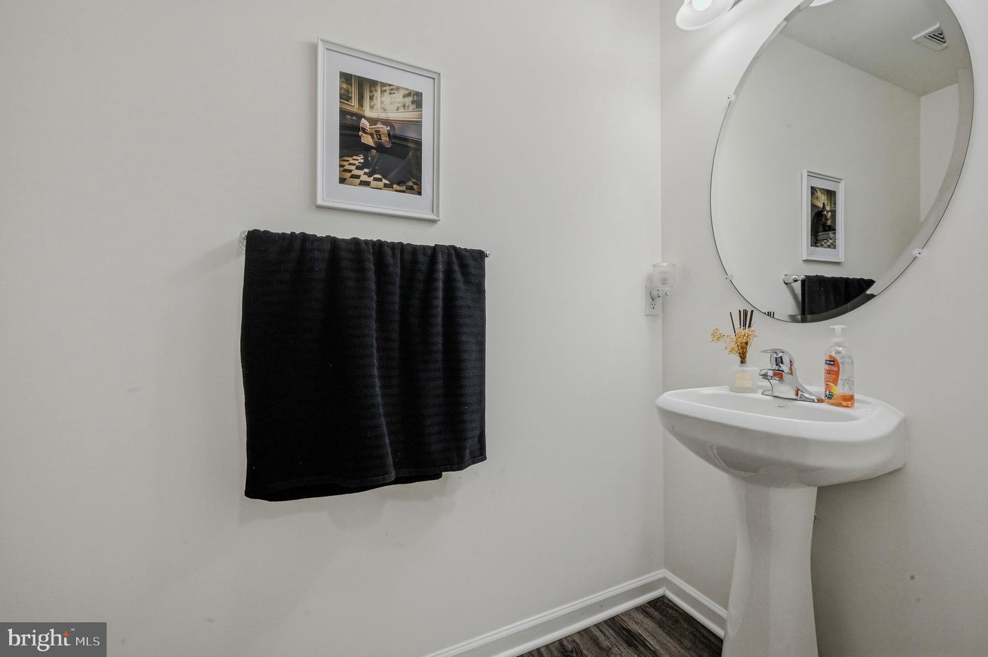 36 Cotswood Ct Property Photo 9