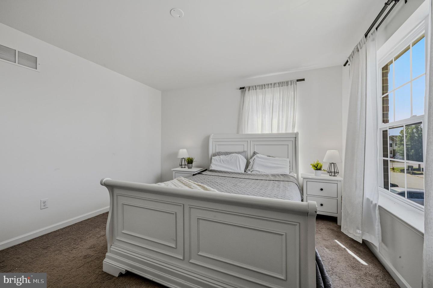 36 Cotswood Ct Property Photo 29
