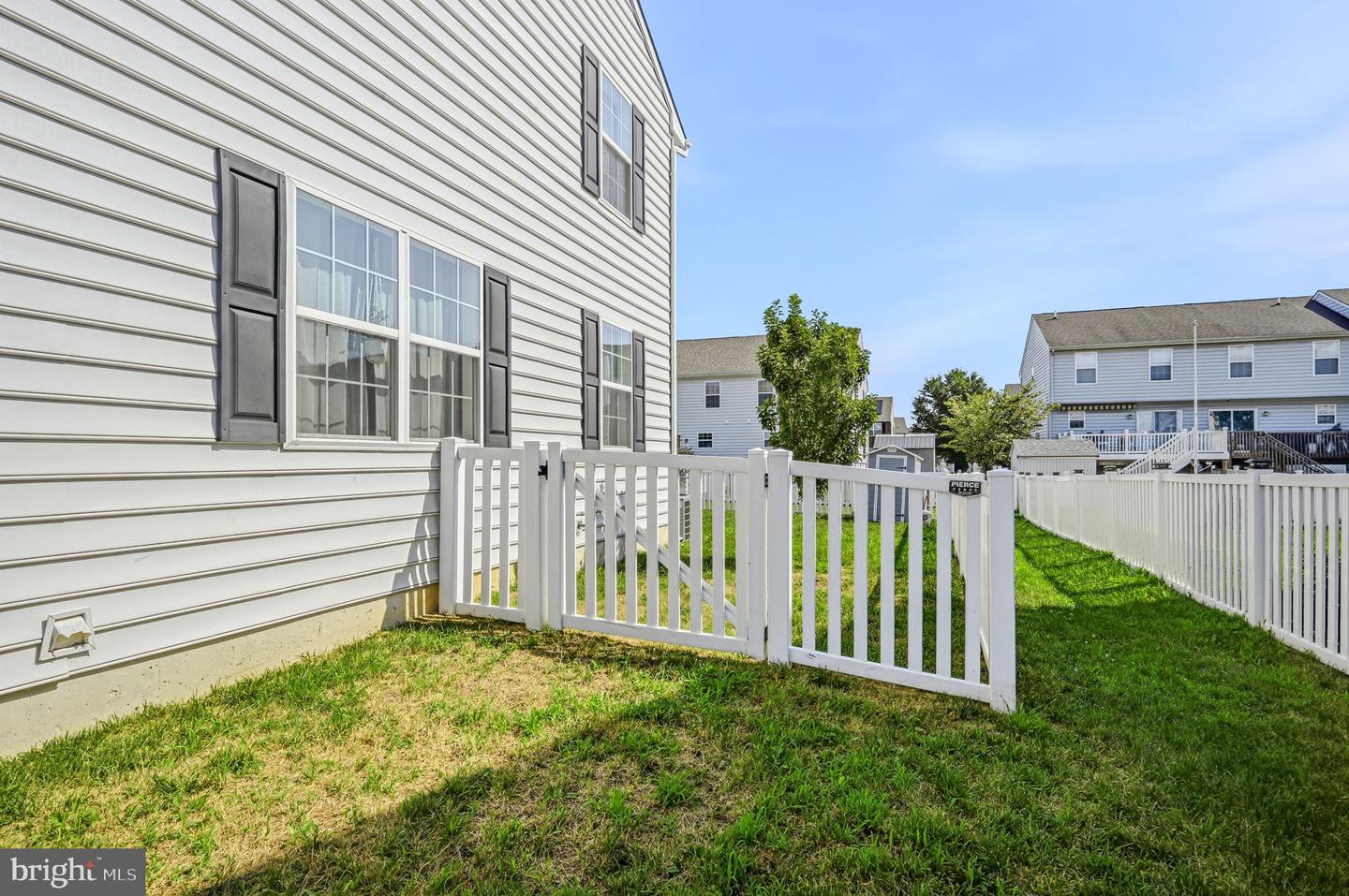 36 Cotswood Ct Property Photo 32