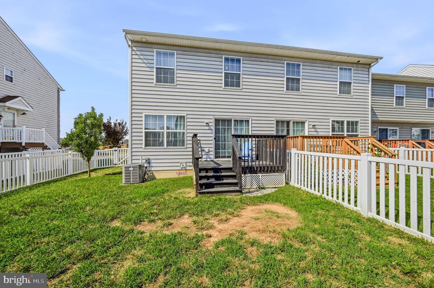 36 Cotswood Ct Property Photo 35
