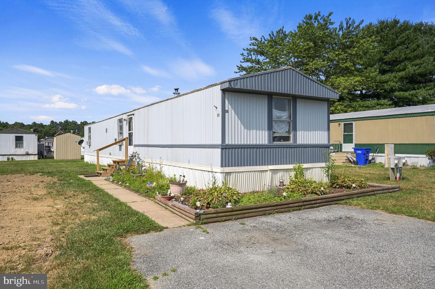 411 Balsam Dr #411 Property Photo 1