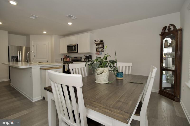 760 Currant Cir Property Photo 8