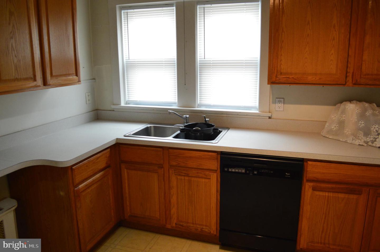 121 Broad St Property Photo 7